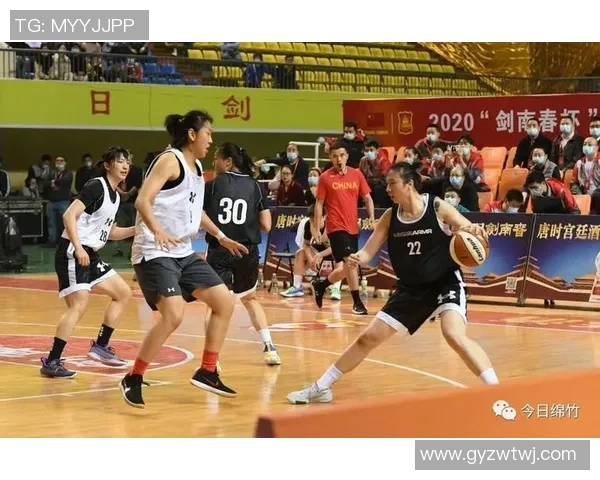 赛后分析:上海篮球队与成都篮球队的战术对决与技术细节探讨 赛后分析:上海篮球队与成都篮球队的战术对决与技术细节探讨