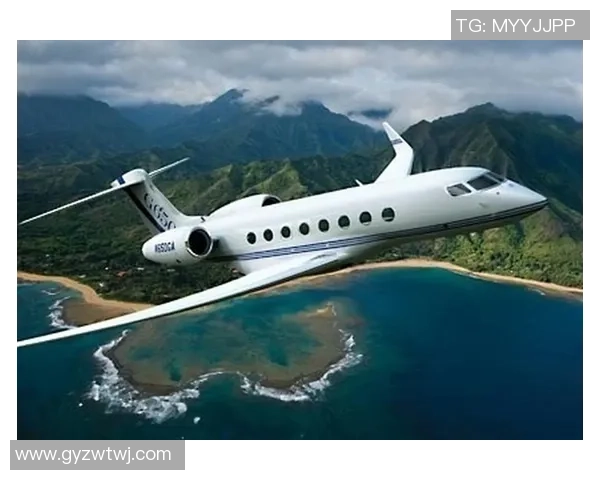 足球巨星驾驭跑车与私人飞机的奢华生活全景揭秘 足球巨星驾驭跑车与私人飞机的奢华生活全景揭秘