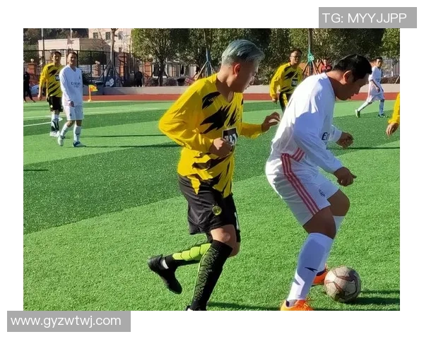 银河战舰的足球明星们如何在绿茵场上书写传奇与荣耀的篇章