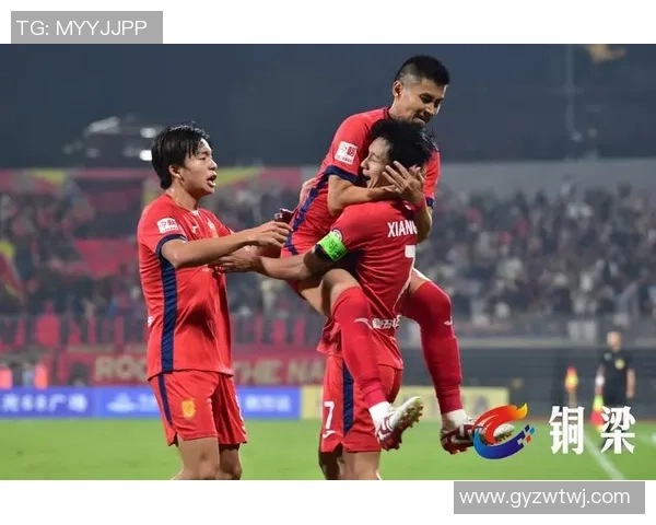 传奇老将重返绿茵场最厉害老人足球明星的精彩故事与不屈精神