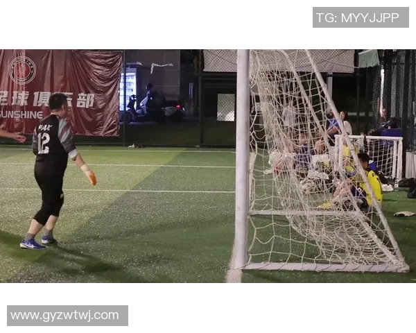 在第一视角中揭秘足球明星的真实身份与精彩瞬间